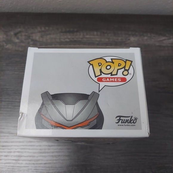 Funko POP Games Series 1 Fortnite Omega - Action Figure #435 Fortnight - Picture 5 of 7